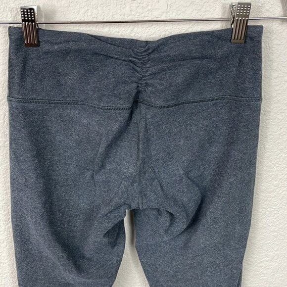 Lululemon Dhanurasana Crop II Leggings Dark Gray Ruched Back Cut Out Hem Sz 6 - Picture 8 of 15